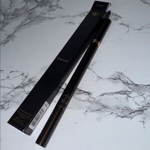 NWT Tom Ford eye defining pen eyeliner
Never used
Still in box